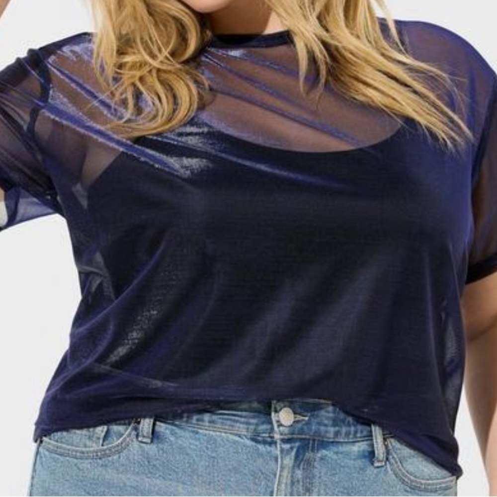 NWT Torrid Oil Slick Crew Neck Relaxed Tee